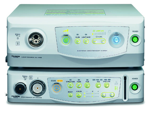 Processadora VP-4450HD e fonte de luz XL-4450